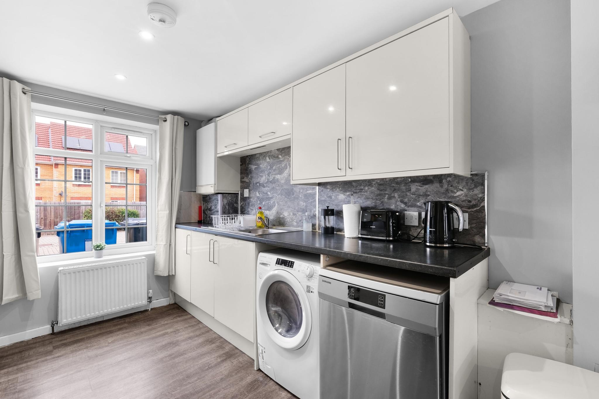 Dudley Gardens 3 Bedroom 1 Bathroom House5