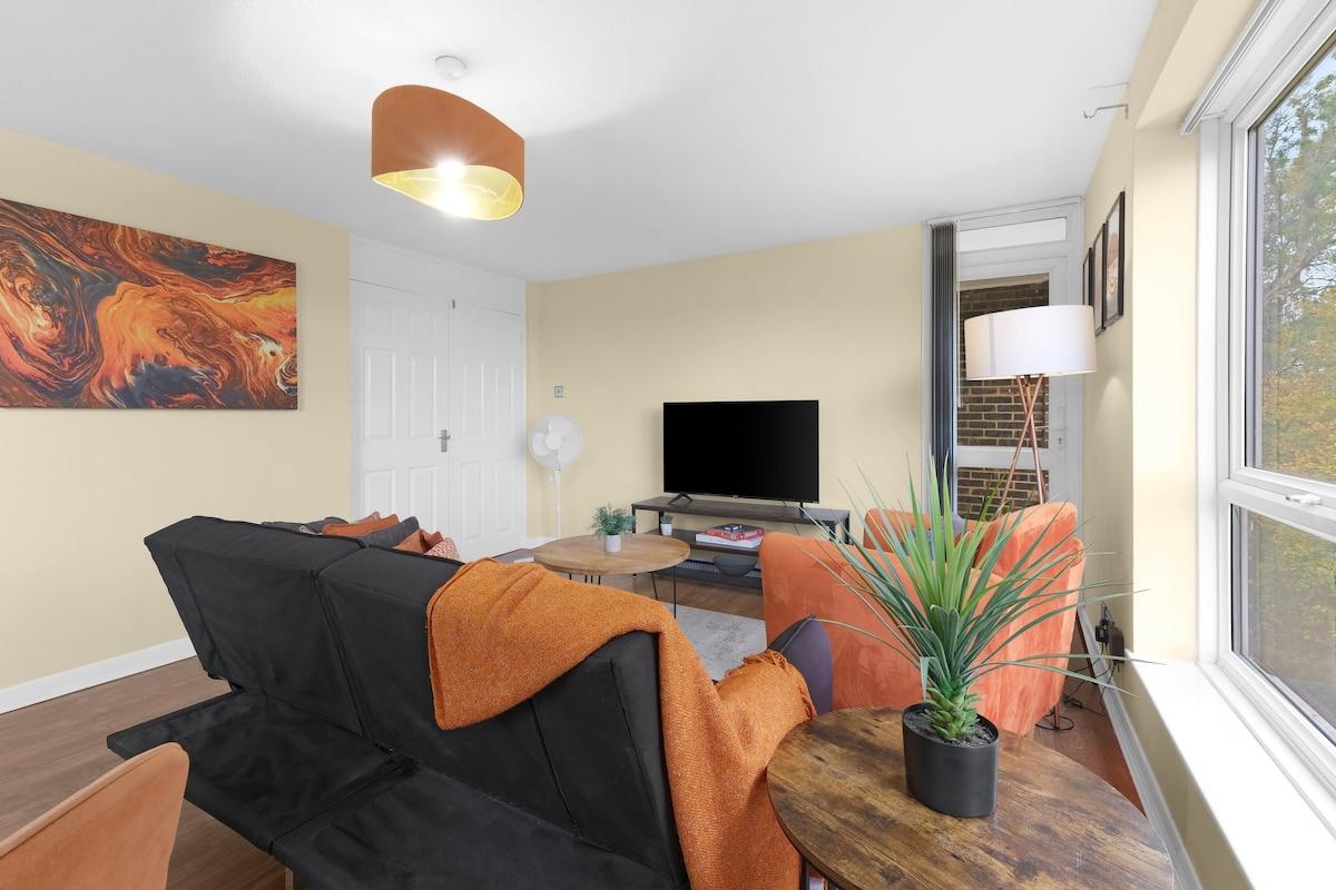 Modern 2-Bed Apt. with Parking – Broadlands Court1
