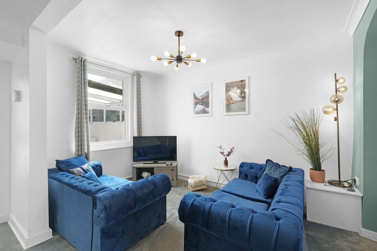 The Charming 3 Bedroom House at Blakes Cottages
