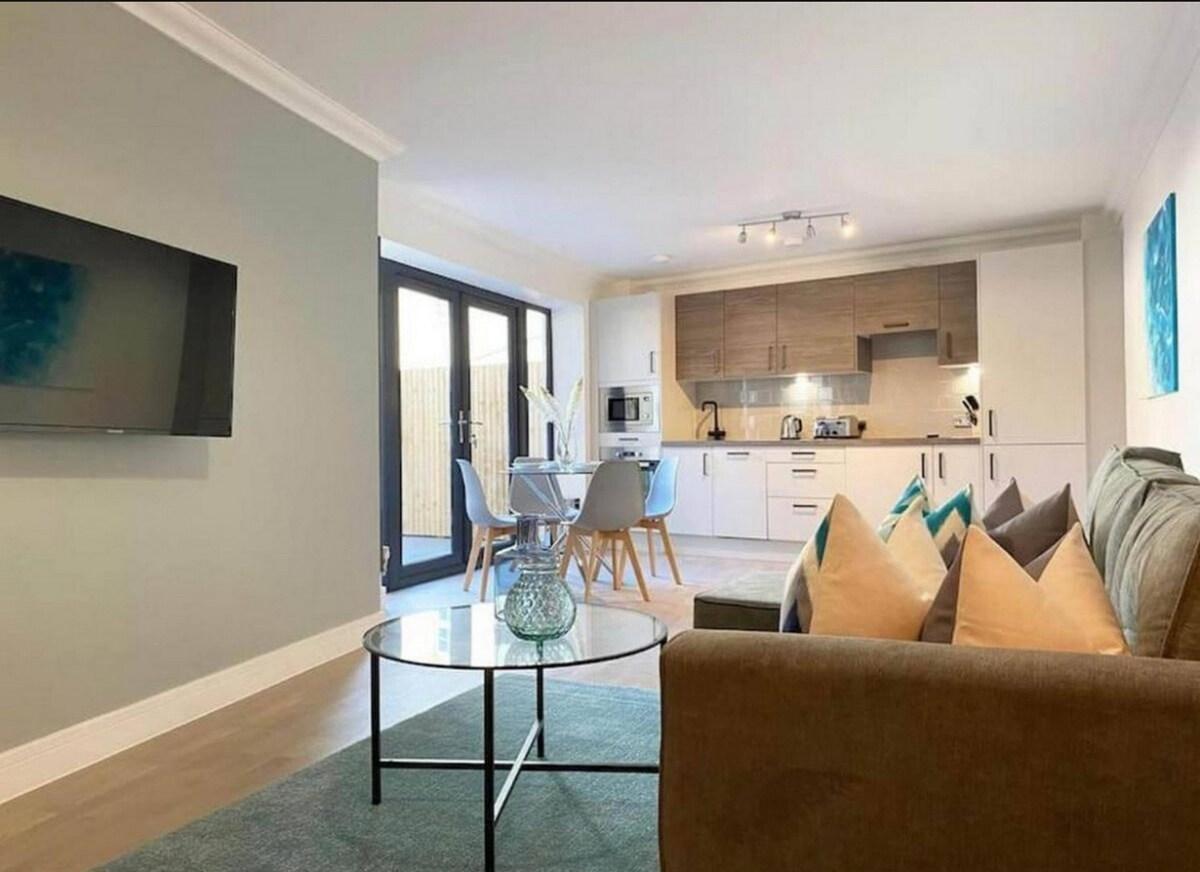Stylish 2 Bedroom 2 Bath Apt. 01 in Rochester1