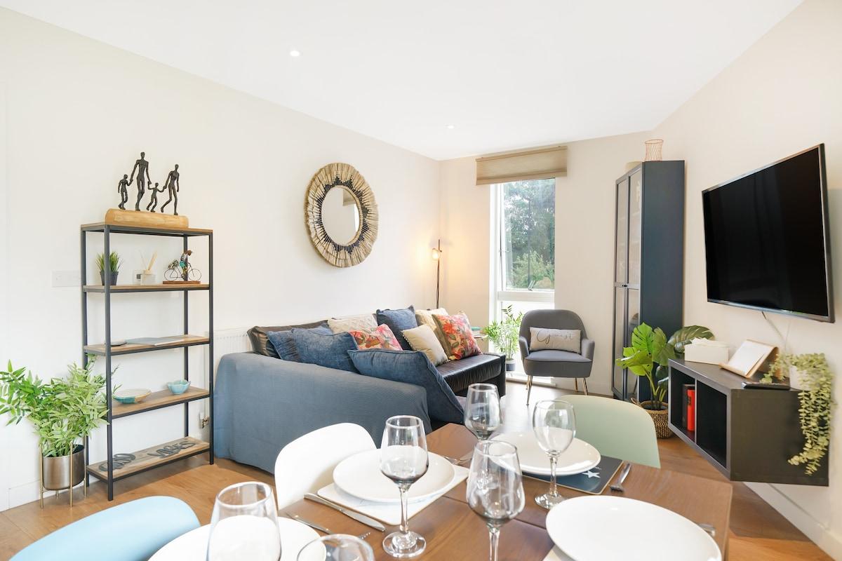 Stylish 2-Bed Flat Near Central London2