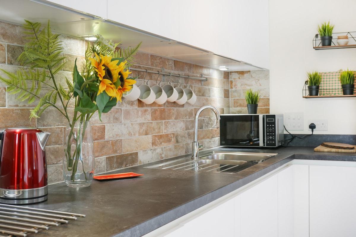 Stylish 2-Bed Flat Near Central London5