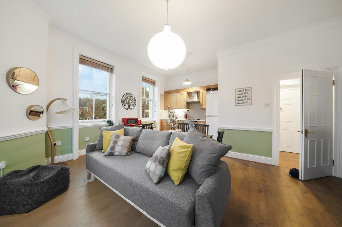 Modern 2 Bedroom Apt 06 with Parking in Greenwich1
