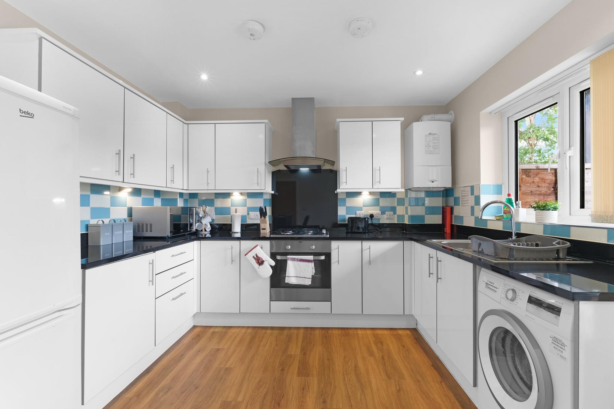 Heathrow Living 2BDR 2BA Apt by 360 Stays - Apt 026