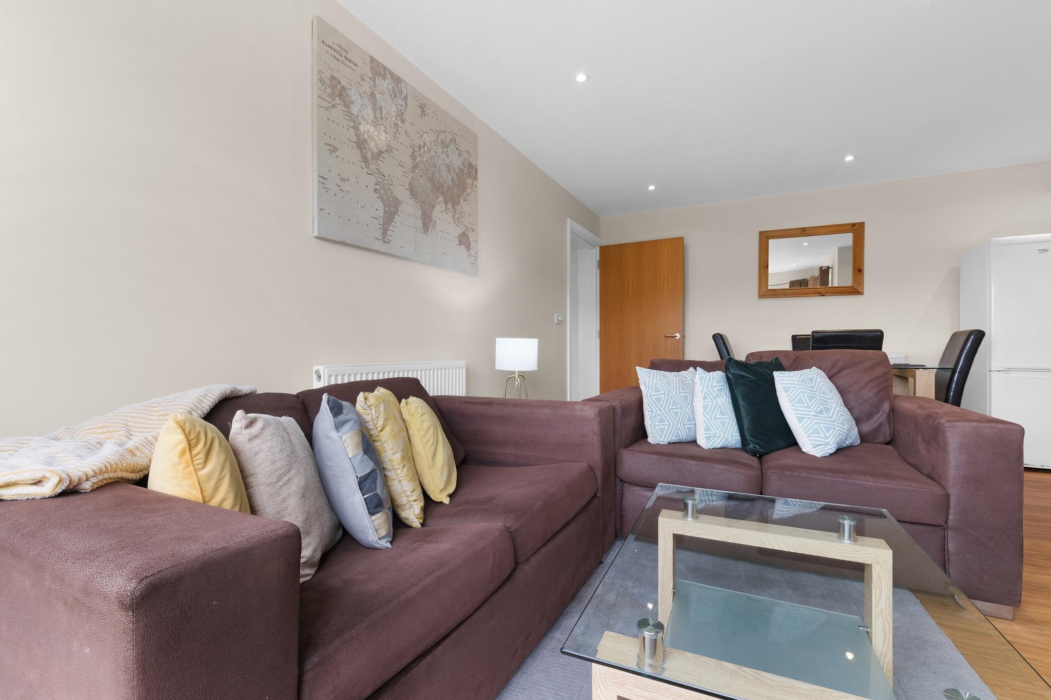Heathrow Living 2BDR 2BA Apt by 360 Stays - Apt 022