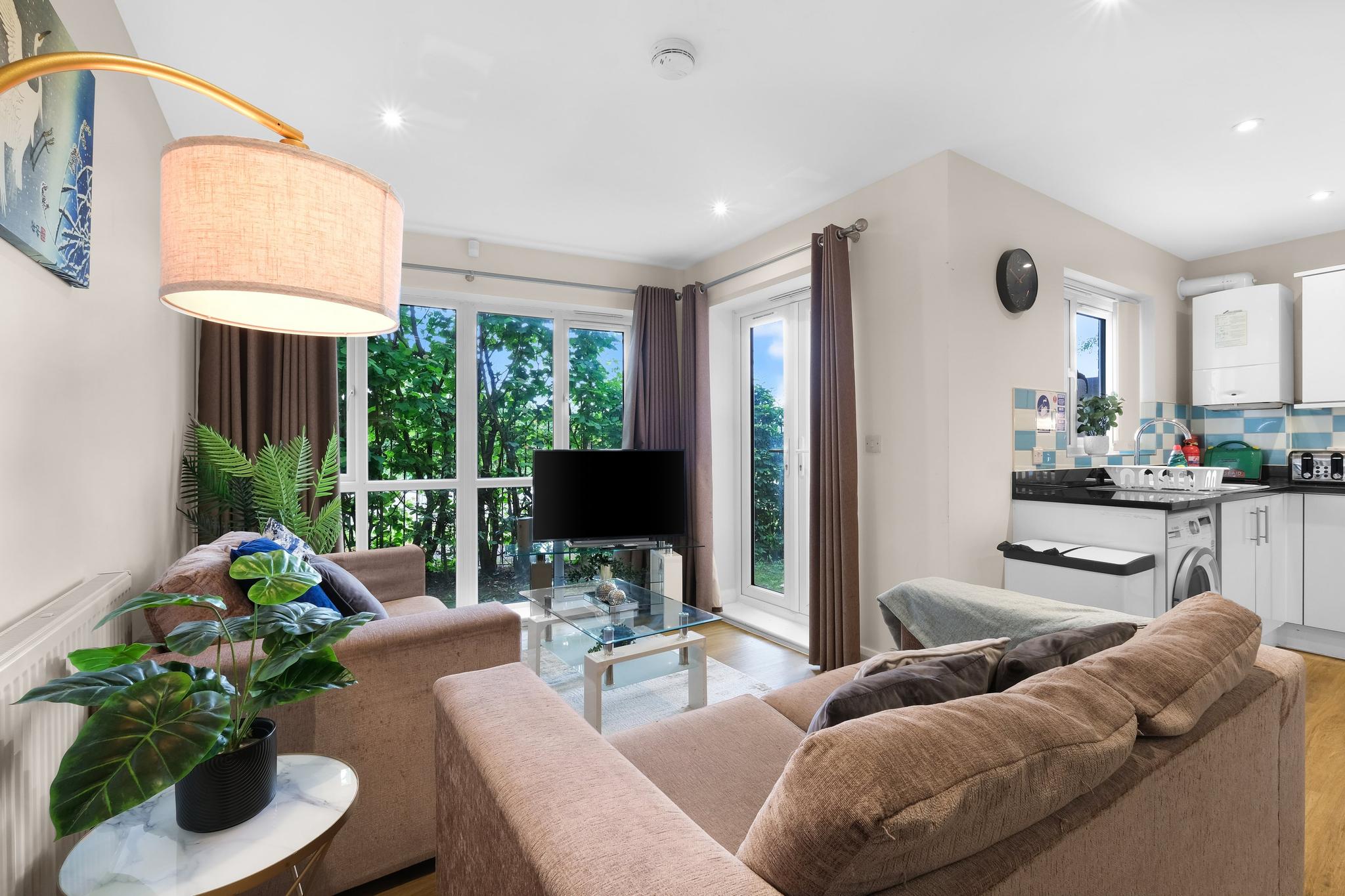 Heathrow Living 2BDR 2BA Apt by 360 Stays - Apt 033
