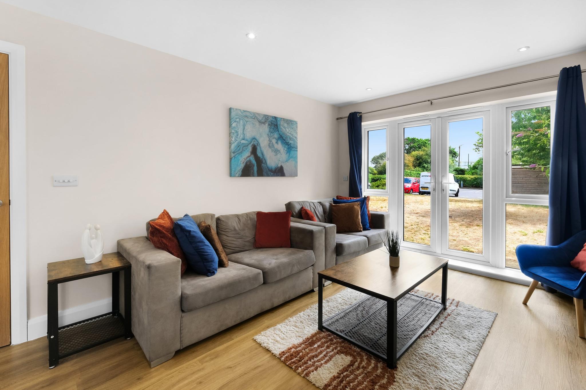 Heathrow Living Apartments by 360 Stays - Apt 09