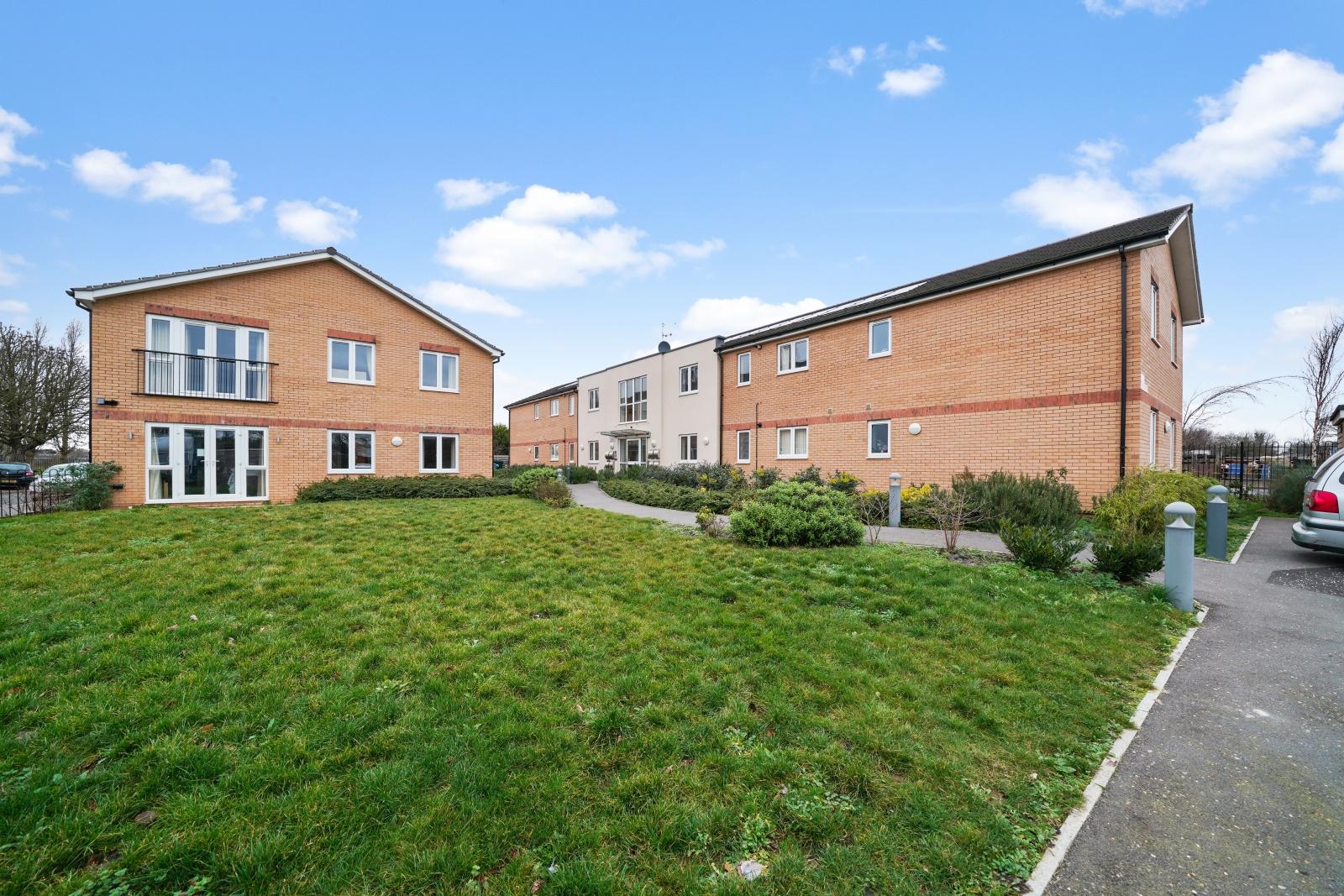 Heathrow Living 2BDR 2BA Apt by 360 Stays - Apt 032